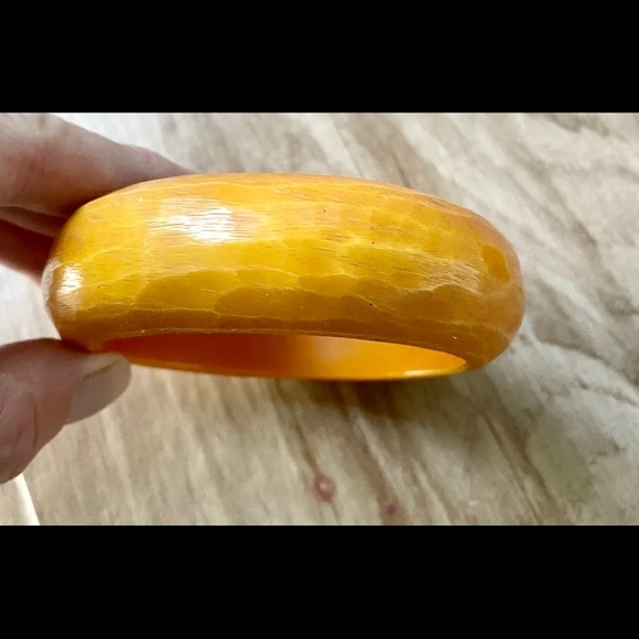 UNSIGNED Miriam Haskell Butterscotch Bakelite Bracelet - Picture 1 of 3